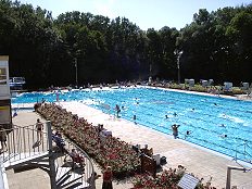 Meerwasserschwimmbad in Tnning mit Sauna